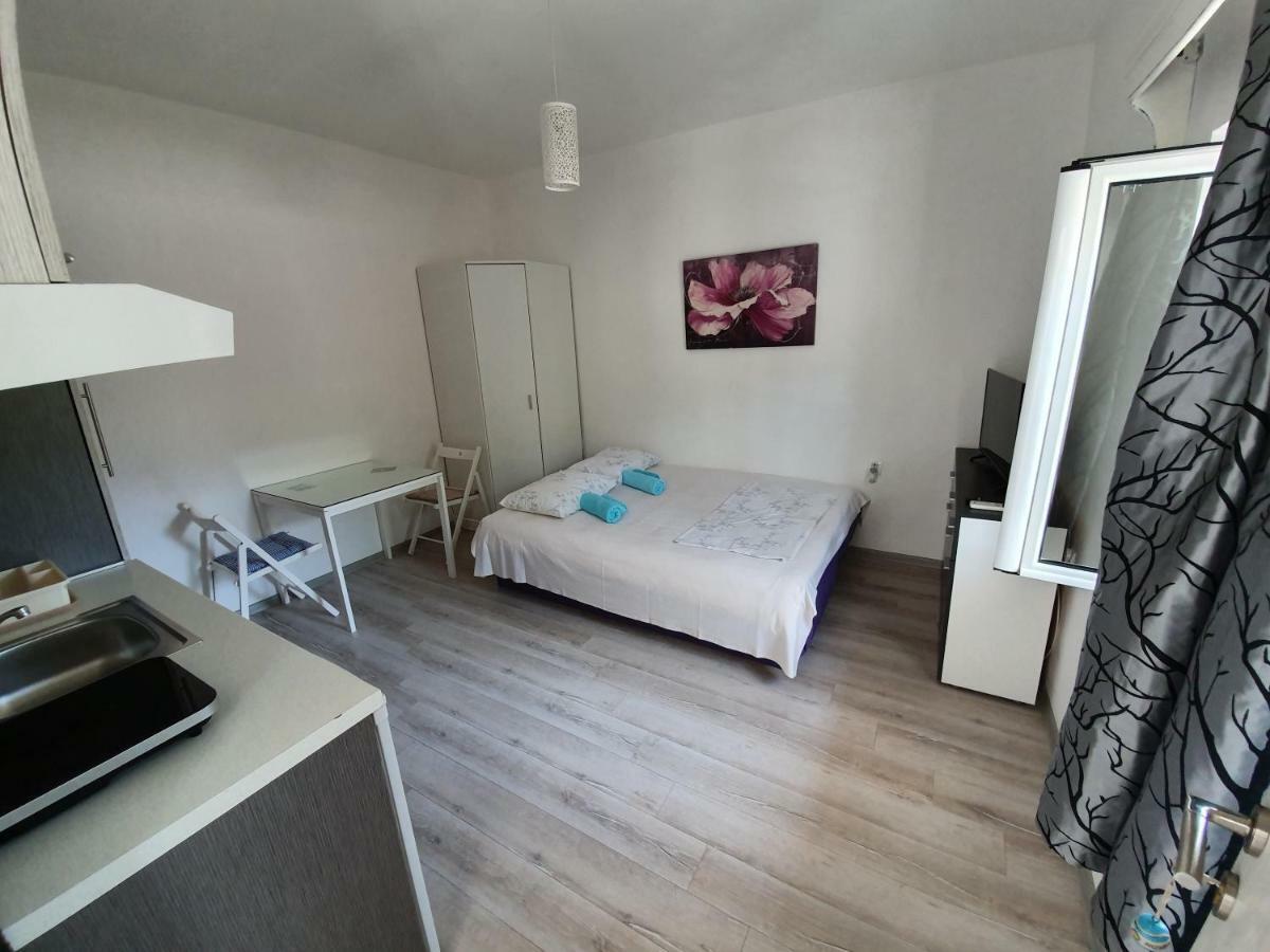 Studio Apartments Ilija Котор Экстерьер фото